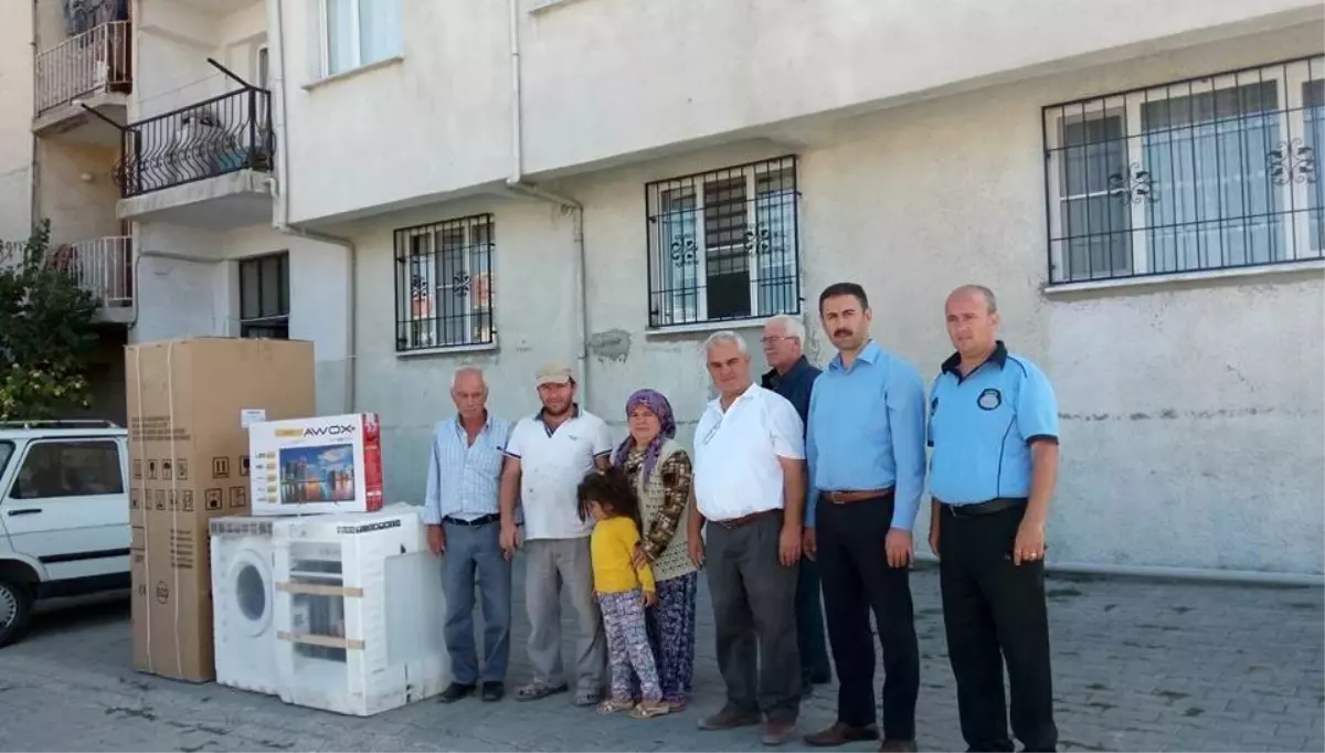 Yangında Küle Dönen Eşyaları Büyükşehir Tarafından Yenilendi