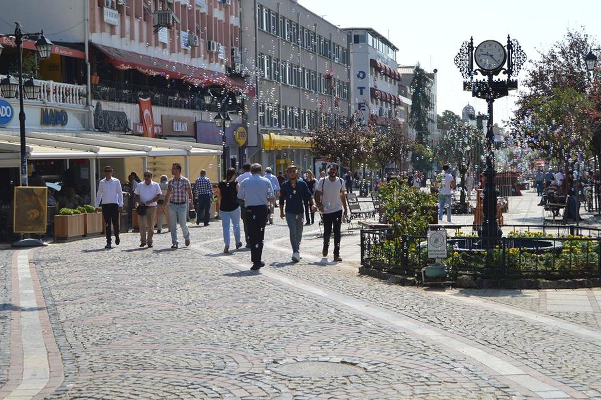 Yaz Gibi Sonbahar