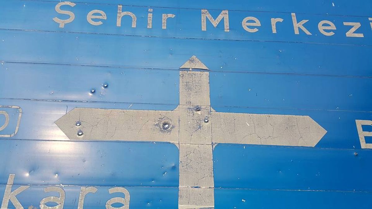 Yönlendirme Tabelalarına Kurşun Yağmuru