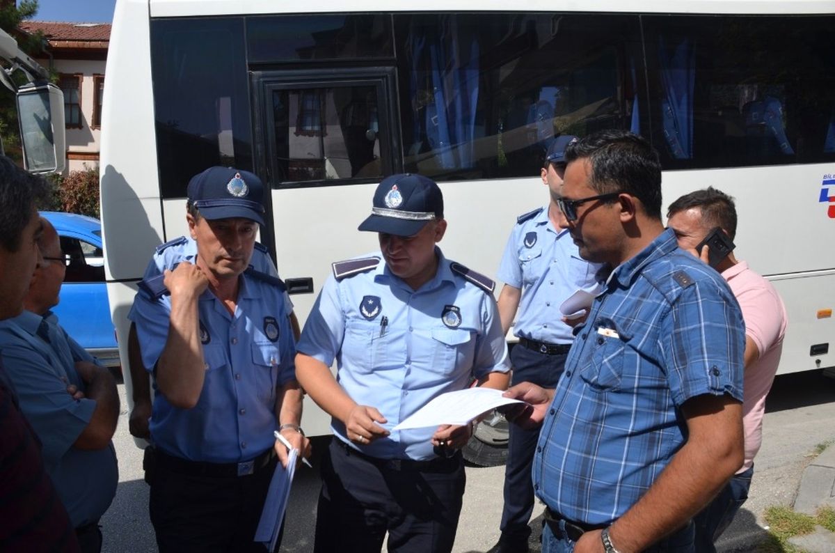 Zabıta ve Emniyet Müdürlüğü İşbirliğinde Okul Servisleri Denetimi