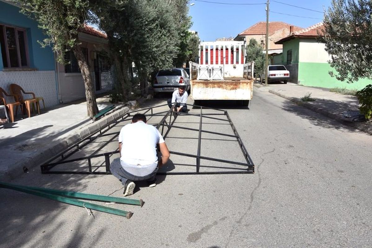 Alaşehir Belediyesi Vatandaşların Acısını Paylaşıyor