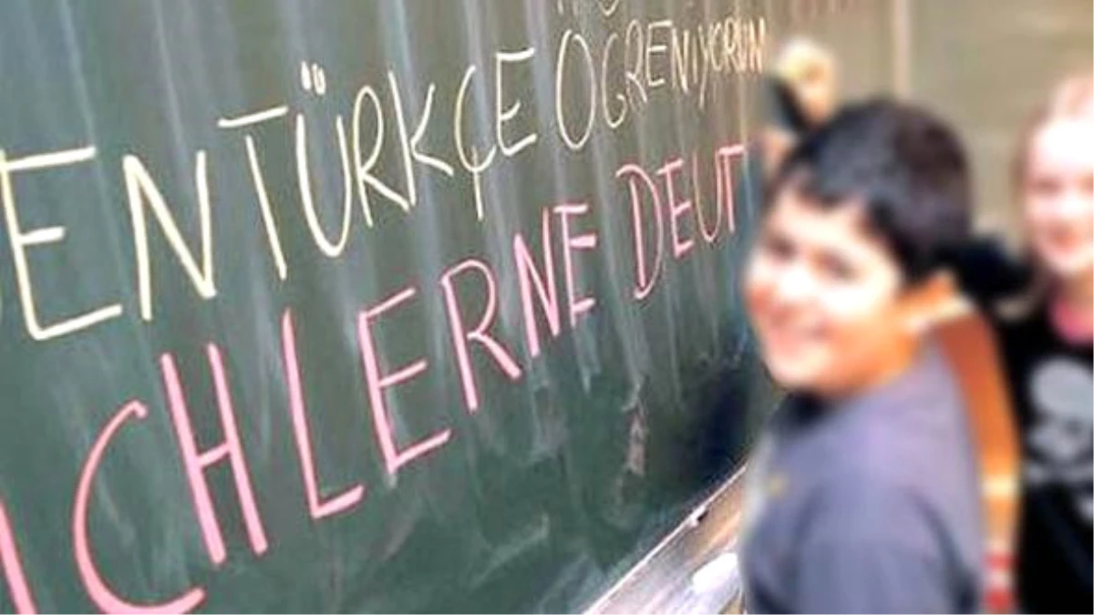 Almanya\'da Türkçe Dersleri Risk Altında