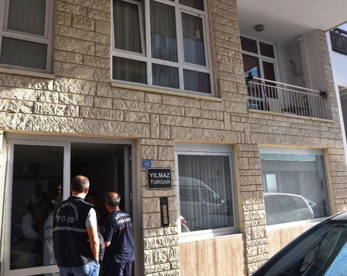 Antalya\'da Alman Uyruklu Kişi Evinde Ölü Bulundu