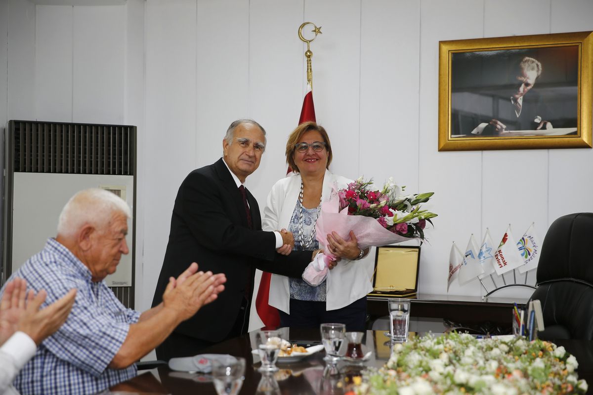 Antrenörlerden Pekdaş\'a Teşekkür