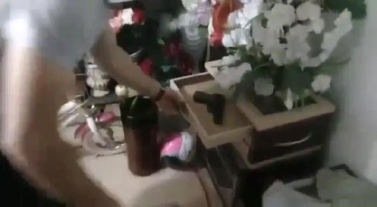 Ataşehir\'de Çiçekçide Silah Ticaretine Polis Baskını