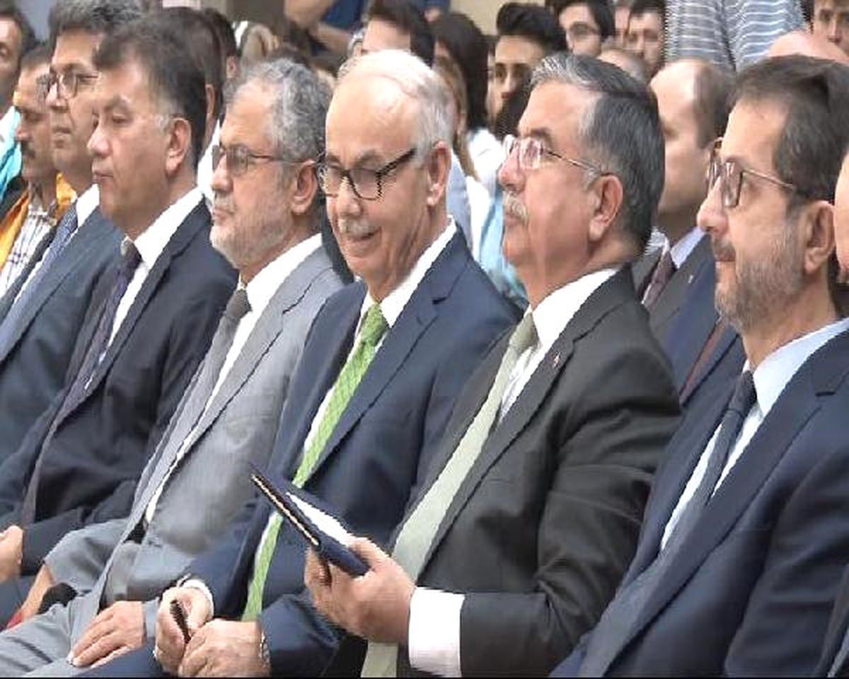 Bakan Yılmaz: Yazılı Sınavlar, Ucu Açık Sorular Dönemine Türkiye Geçmelidir