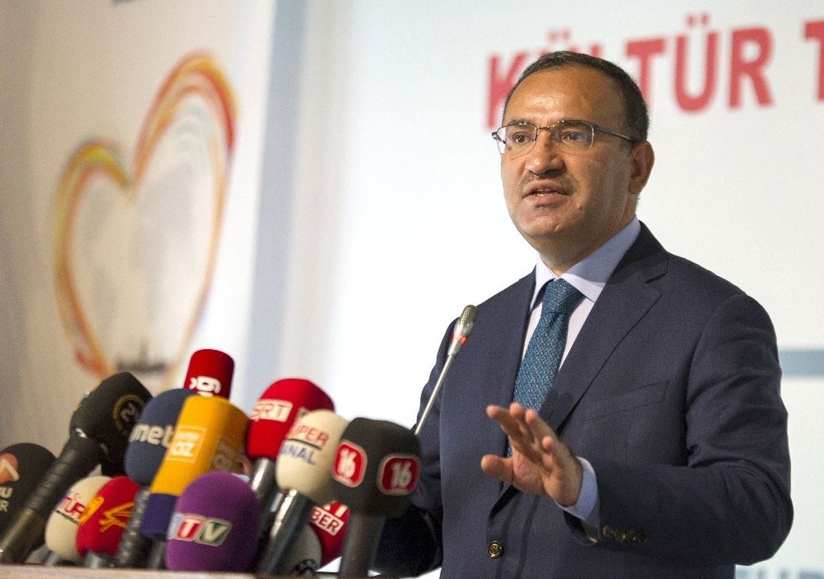 Başbakan Yardımcısı Bozdağ: "Barzani Ateşle Oynuyor"