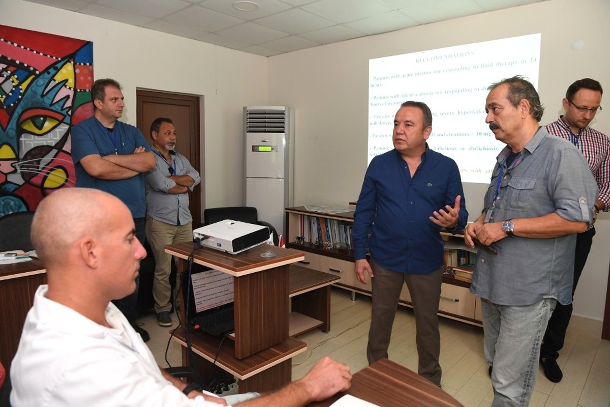 Başkan Böcek: "Rehabilitasyon Merkezimiz Örnek Gösteriliyor"