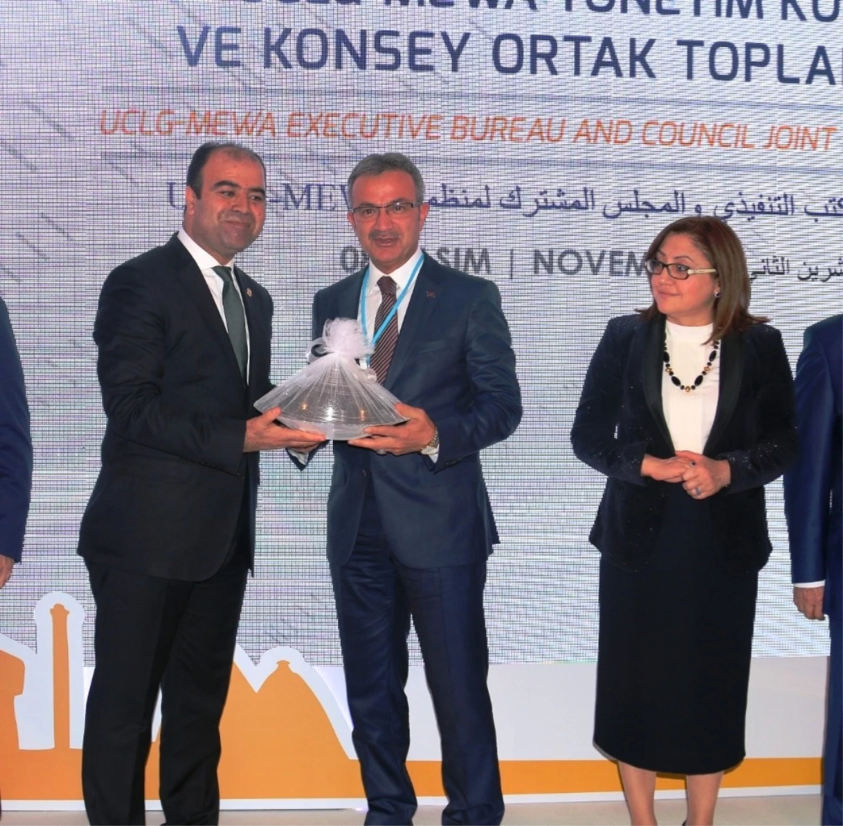 Başkan Köşker Aracı Şehirler Forumu İçin Nevşehir\'de