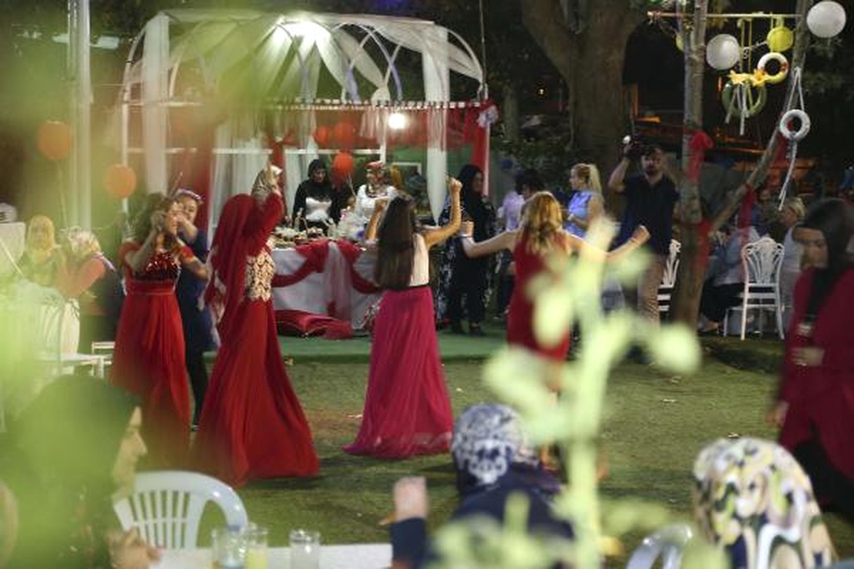 Beykoz Belediyesi Toplu Kına Töreni Yaptı