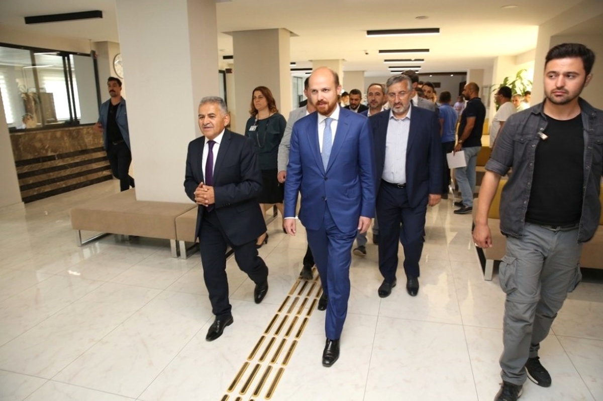 Bilal Erdoğan Melikgazi İletişim Merkezi\'ni Gezdi