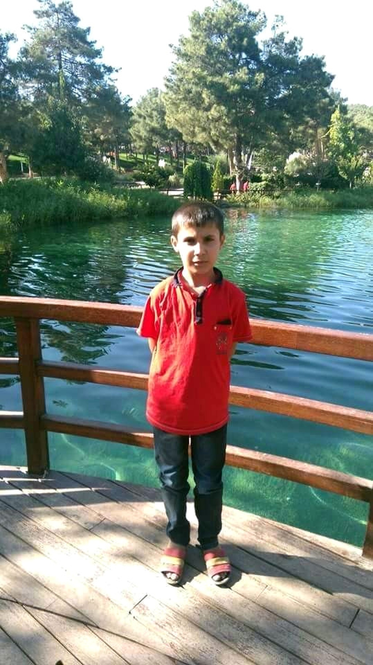Çalıştığı İş Yerinde Kamyonet ve Palet Arasında Sıkışan Çocuk Öldü
