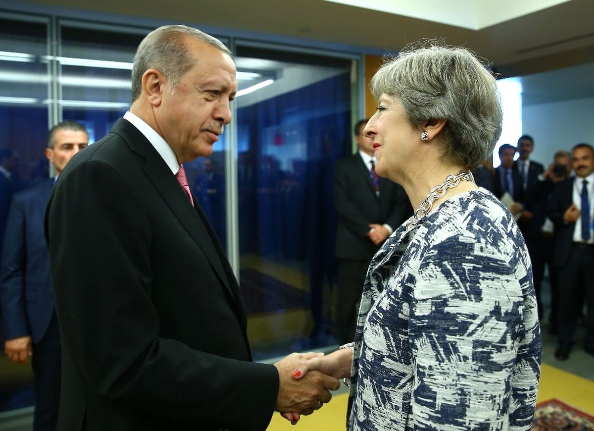 Cumhurbaşkanı Erdoğan, İngiltere Başbakanı May ile Görüştü