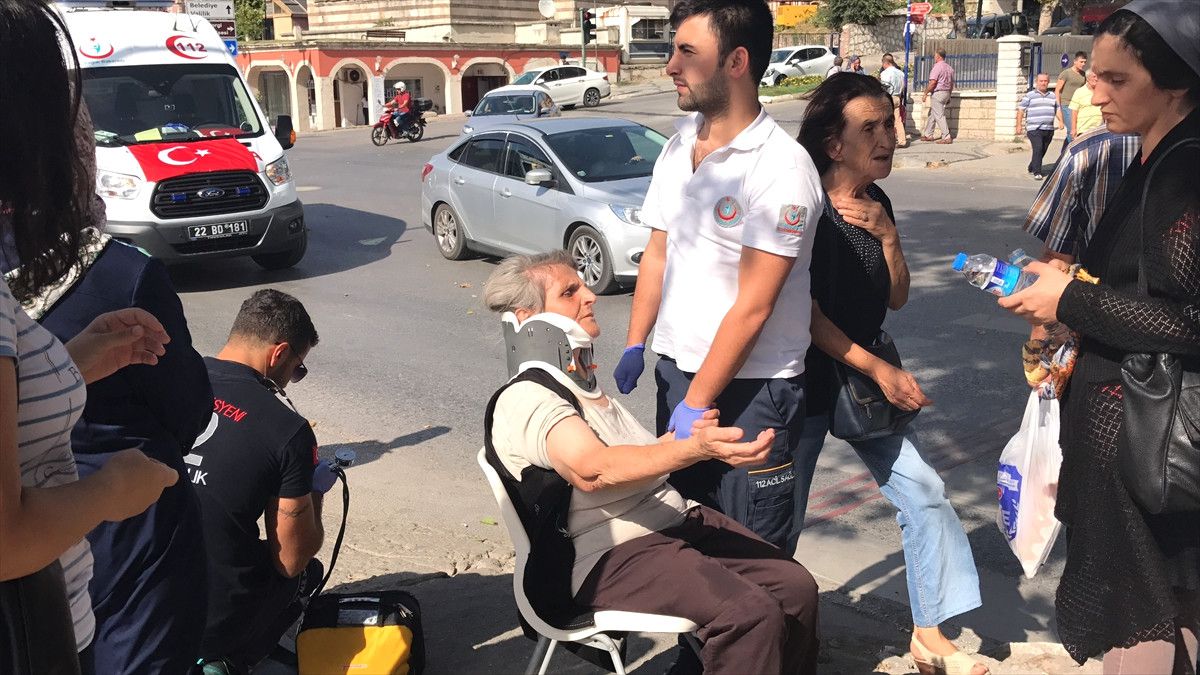 Edirne\'de Trafik Kazası: 2 Yaralı
