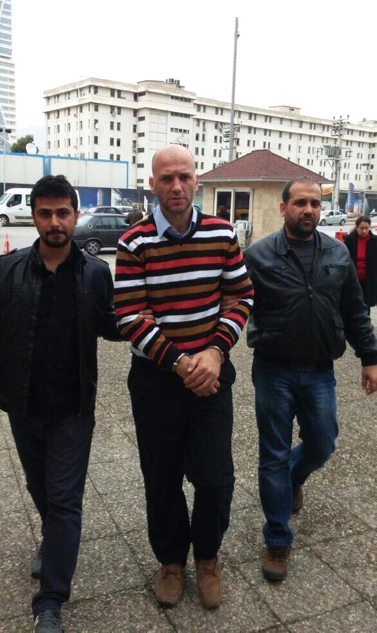 Eşini Öldüren Sanığın Yargılanmasına Devam Edildi