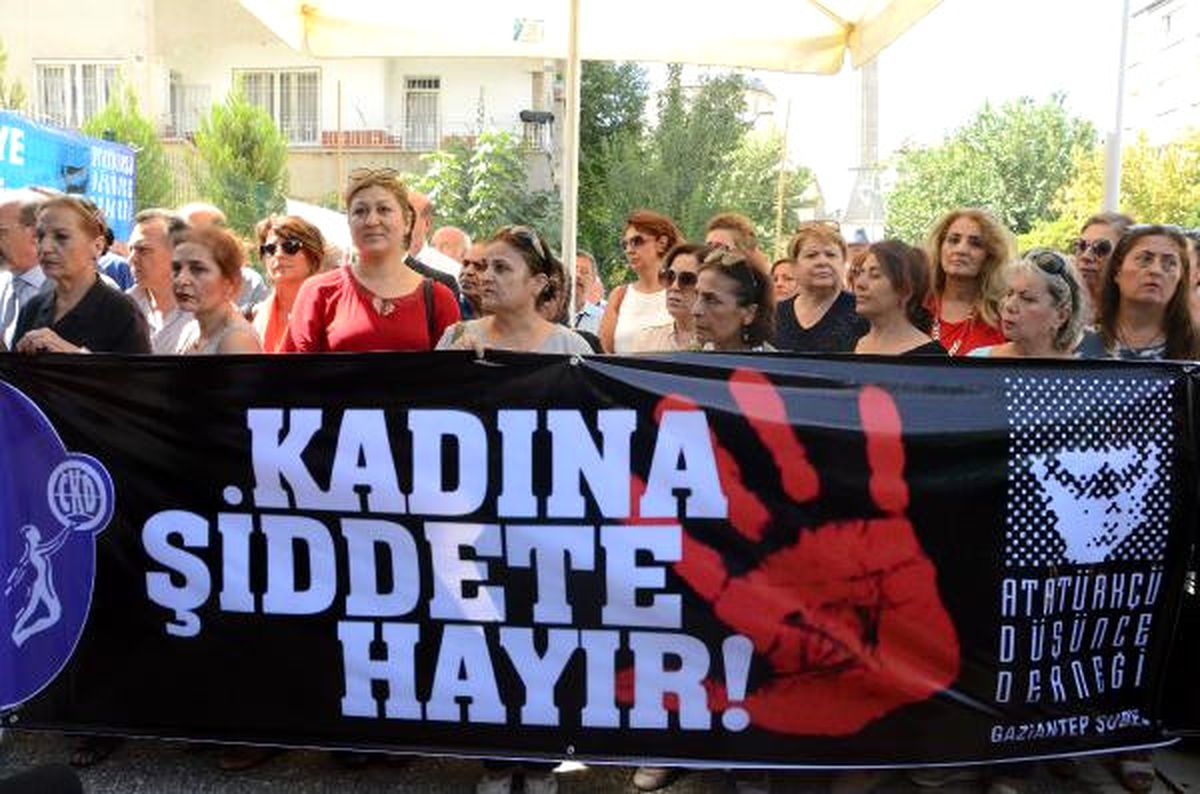 Gaziantep\'te Kadınlardan Şiddete Tepki