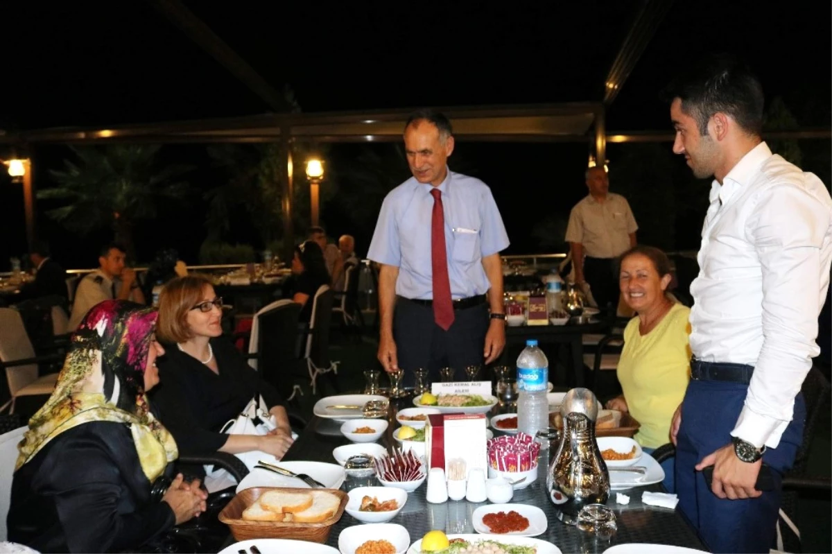 Gaziler ve Şehit Aileleri Onuruna Yemek Verildi