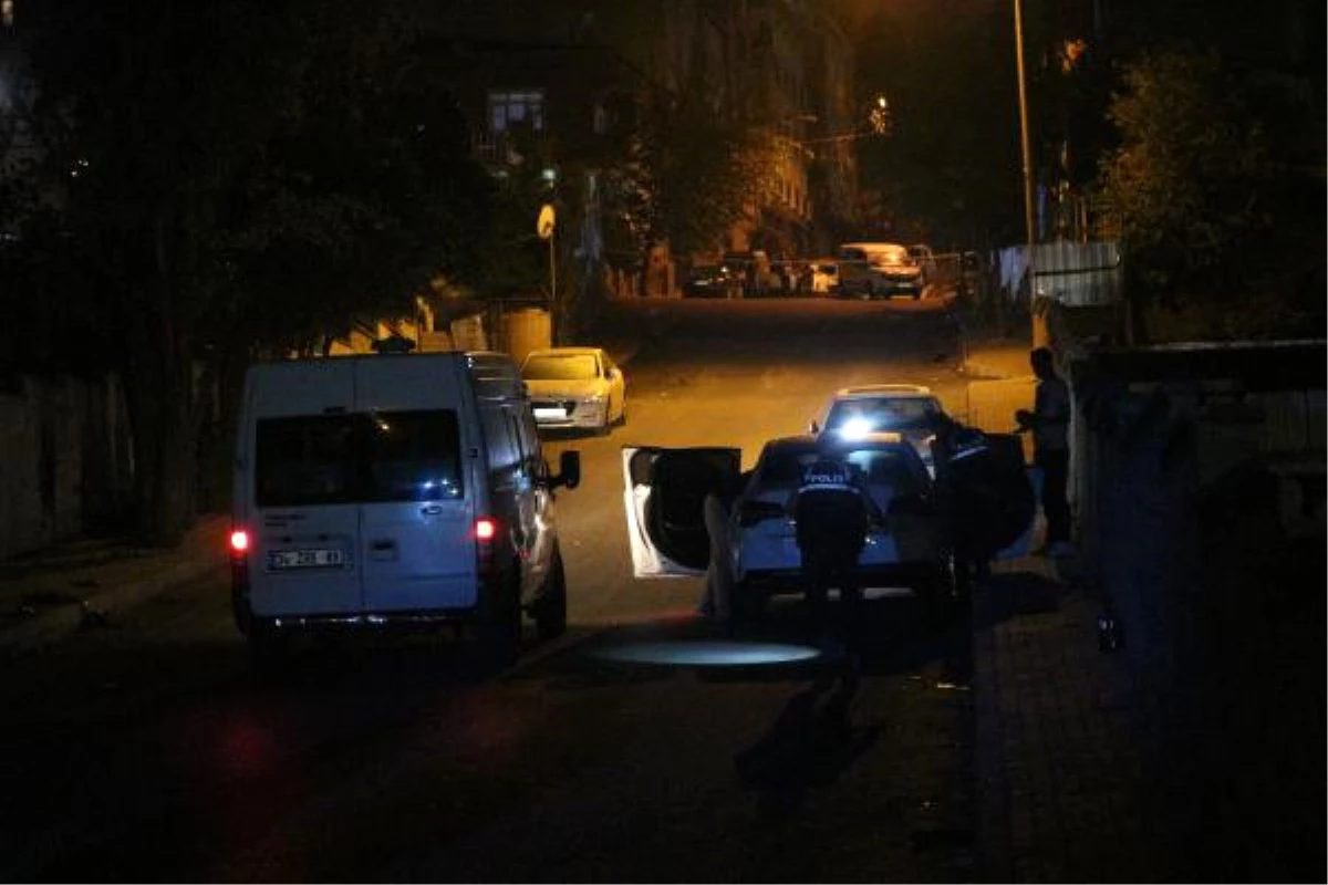Gaziosmanpaşa\'da Polise Ateş Açıldı: 1 Polis Ağır Yaralı