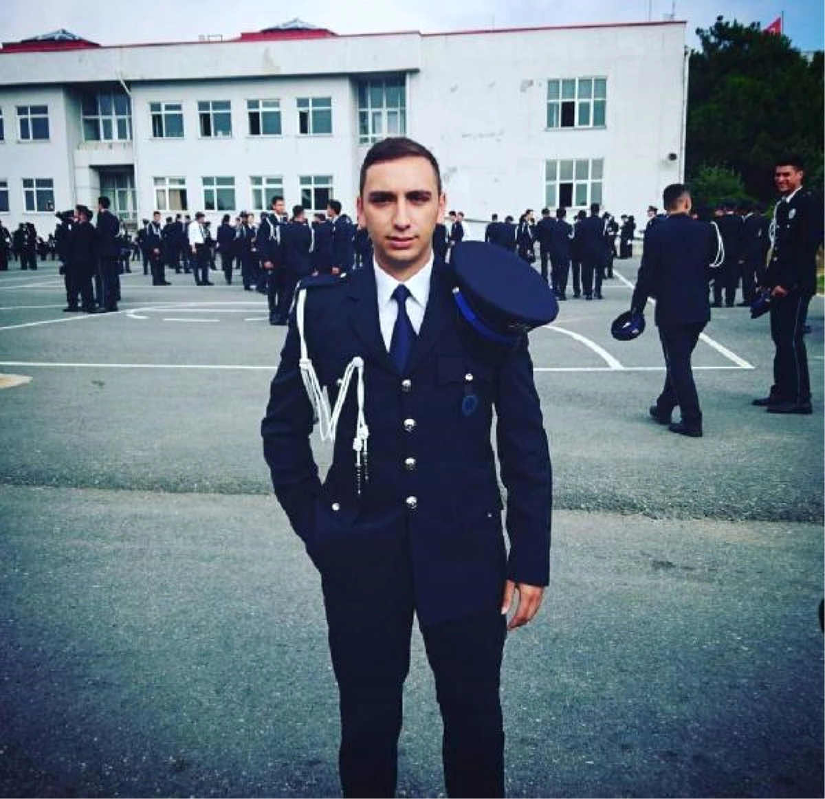 Gaziosmanpaşa\'da Polise Ateş Açıldı: 1 Polis Ağır Yaralı (2)