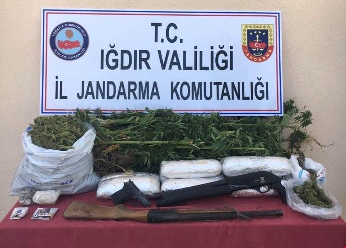 Iğdır\'da Uyuşturucu Operasyonu: 2 Gözaltı