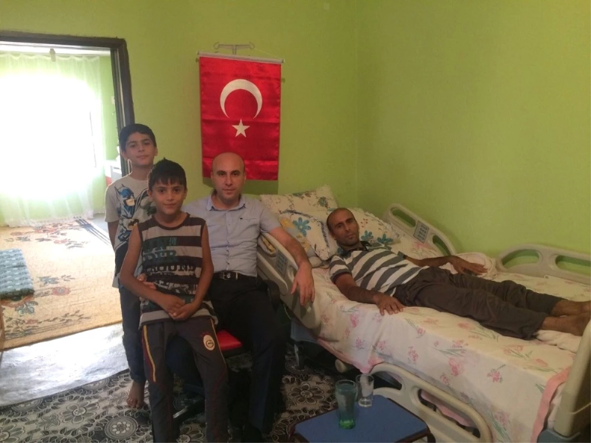 Kaymakam Dülgeroğlu\'ndan Yaralı Korucuya Ziyaret