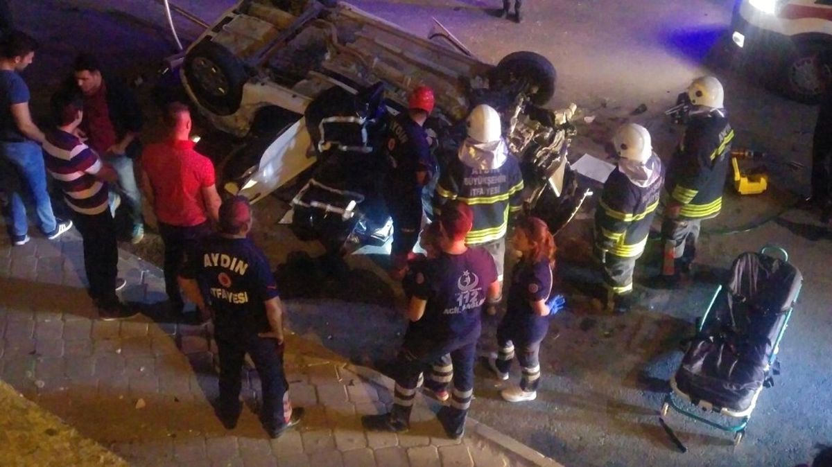 Kuşadası\'nda Trafik Kazası: 1 Ölü