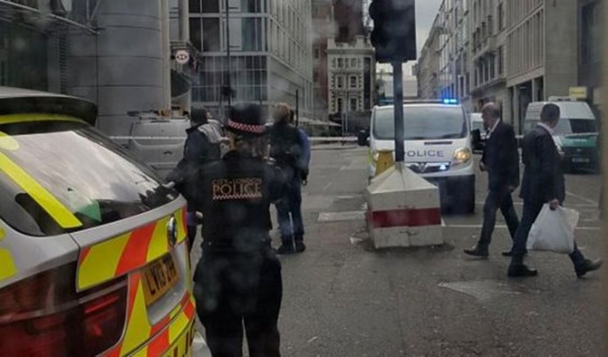 Londra\'da Bir Cadde Kapatıldı