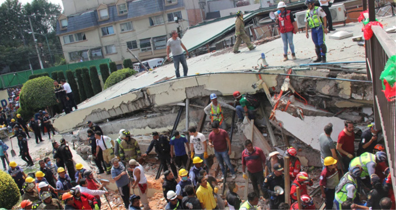 Meksika\'daki 7,1\'lik Depremde Ölü Sayısı 248\'e Yükseldi