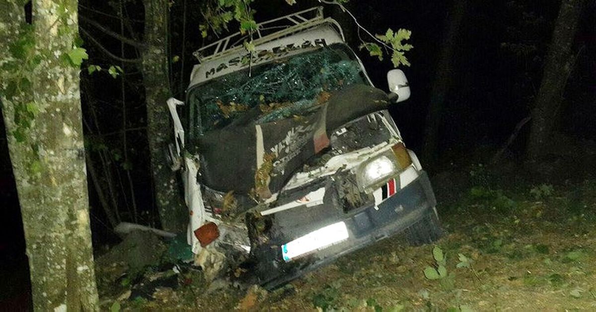 Minibüs Şarampole Devrildi: 13 Yaralı