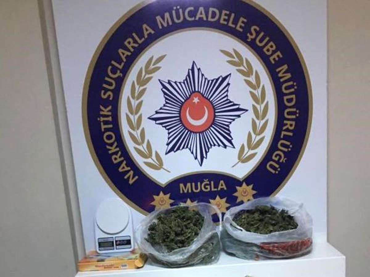 Okul Önlerinde Uyuşturucu Operasyonu