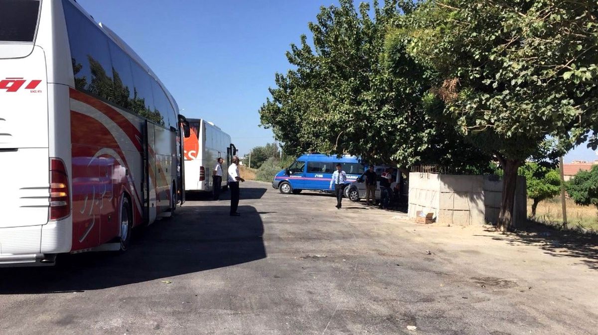 Otobüsteki Yolcunun Sırt Çantasından Esrar Çıktı