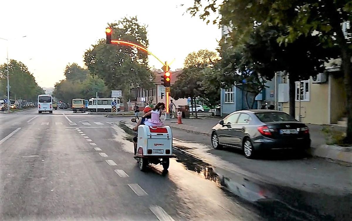 Minik Kızın Canını Hiçe Saydı