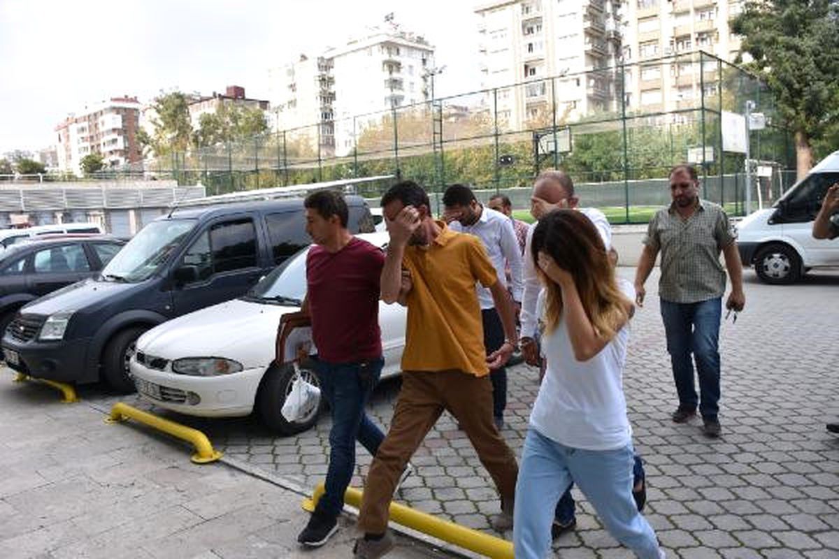 Samsun\'da Sahte Kimlikle Dolandırıcılığa 5 Gözaltı