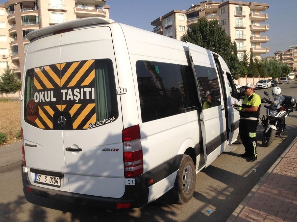 Servis Araçlarına Sıkı Denetim