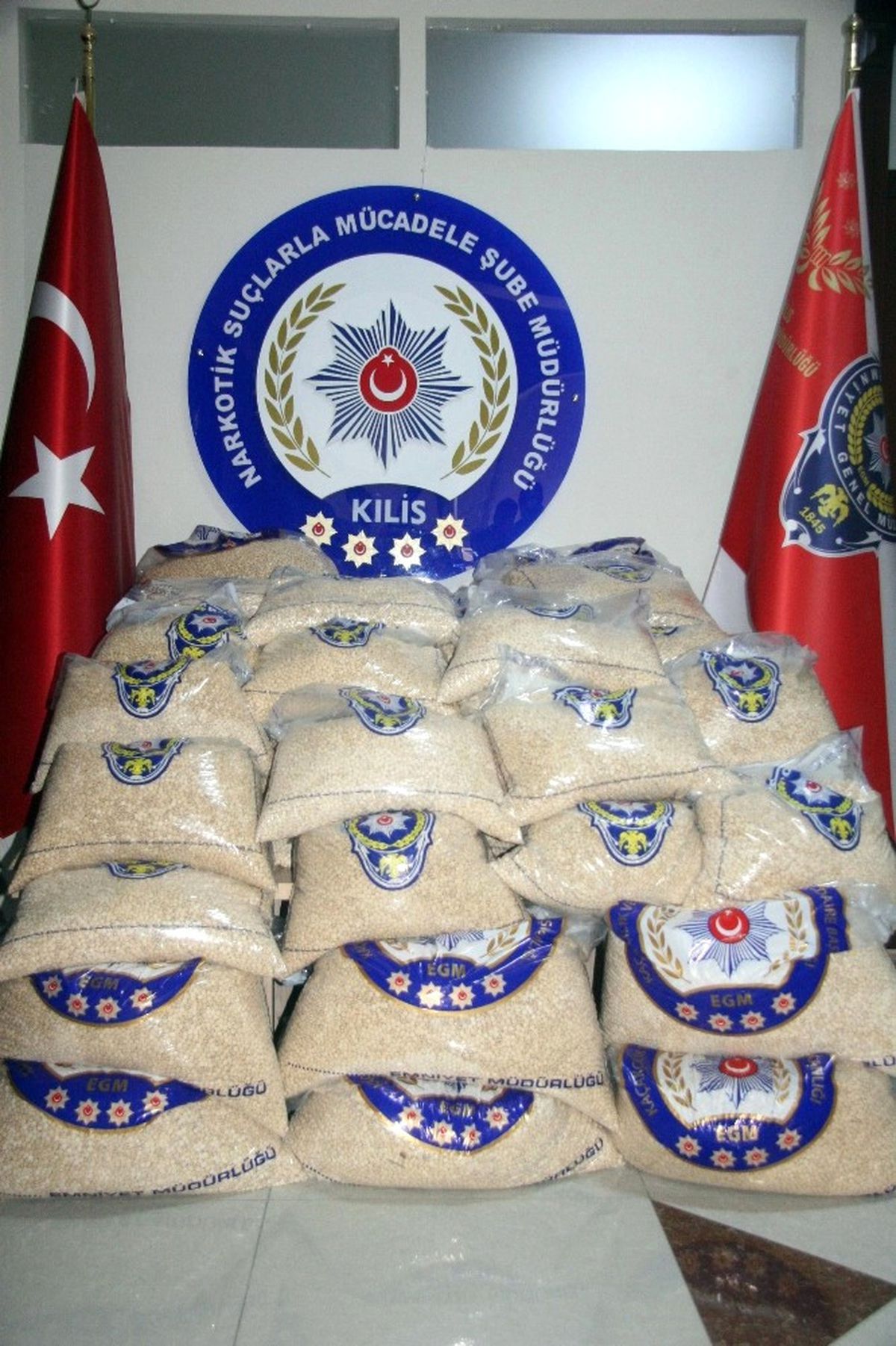 Sınır Kapısında 499 Kilo Uyuşturucu ile Yakalanan Suriyeli Tutuklandı