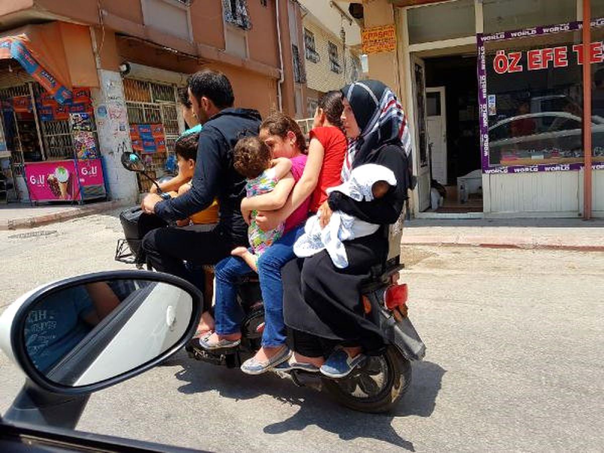 Suriyeli Ailenin Tehlikeli Yolculuğu