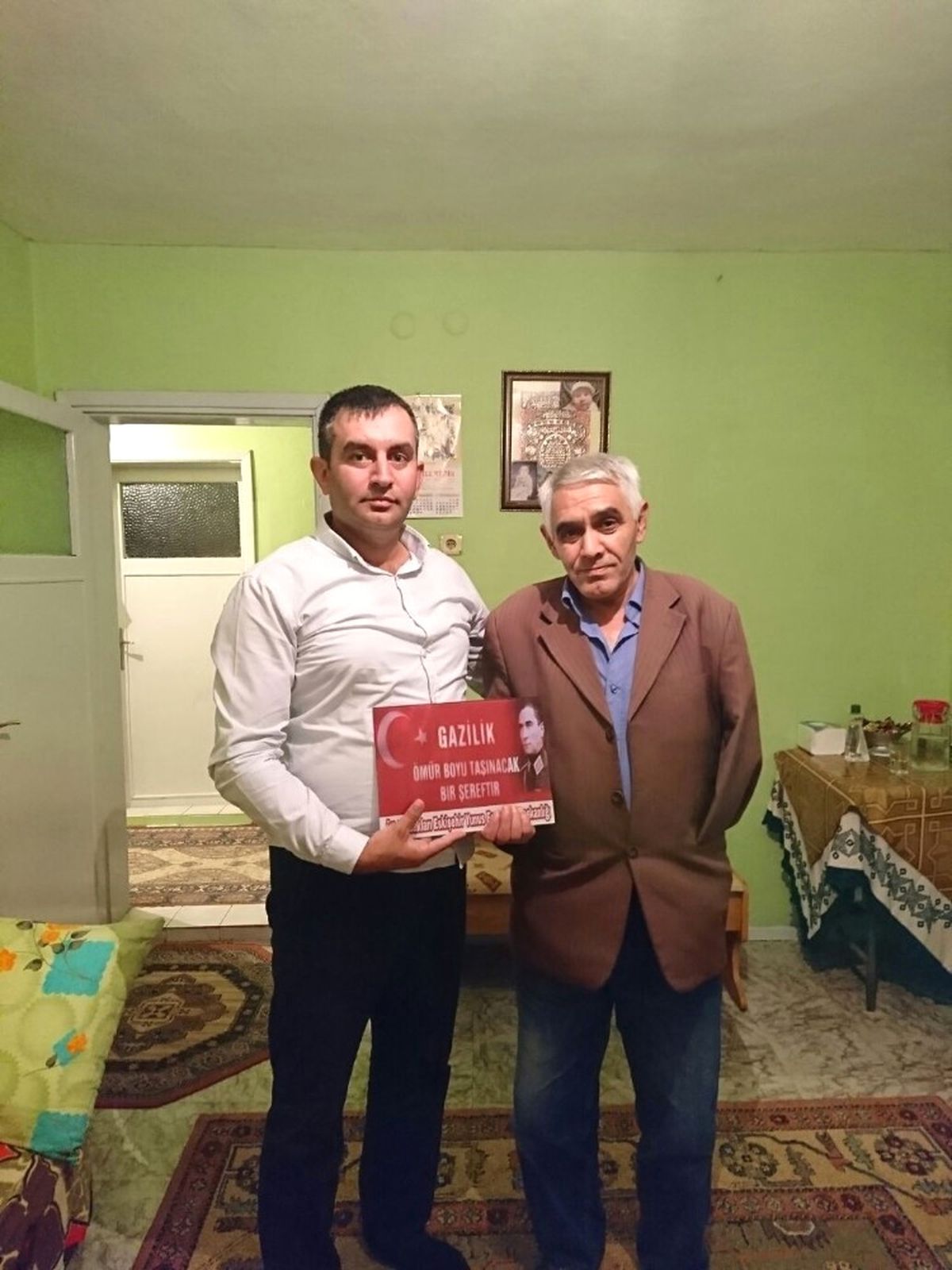 Ülkücüler, Gazilerin Evlerini Ziyaret Etti