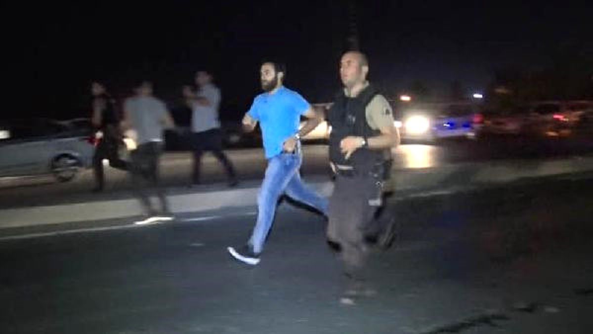 Yeniden) Gaziosmanpaşa\'da Polise Ateş Açıldı; 1 Polis Şehit