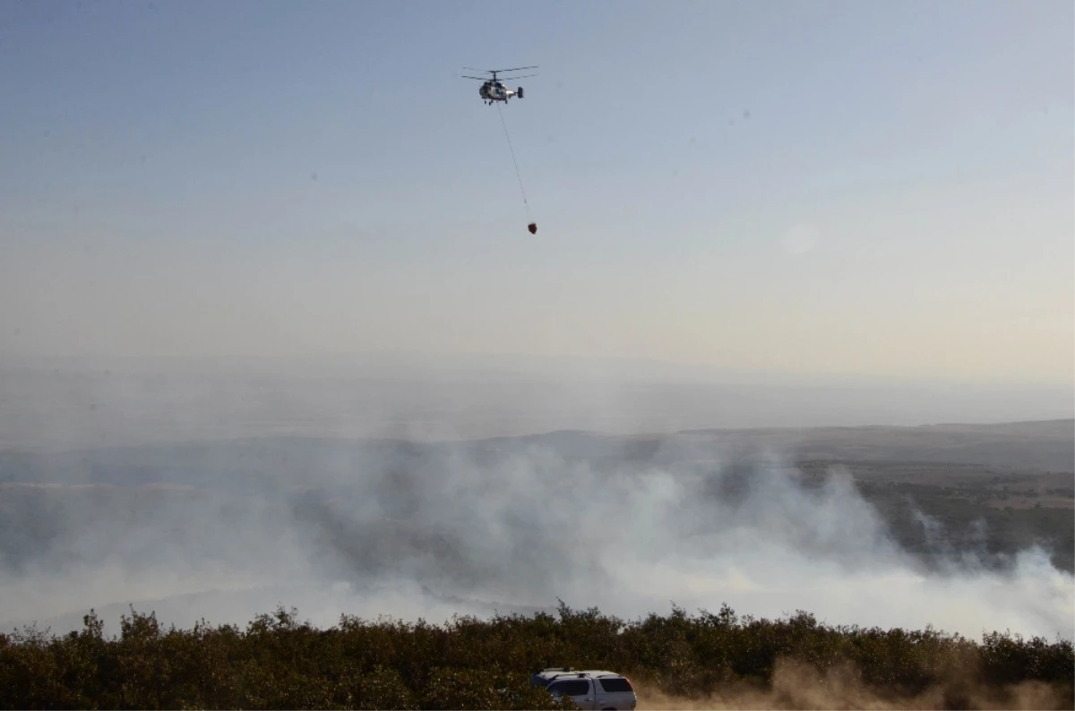 Eskişehir\'deki Orman Yangınına Müdahale Sürüyor