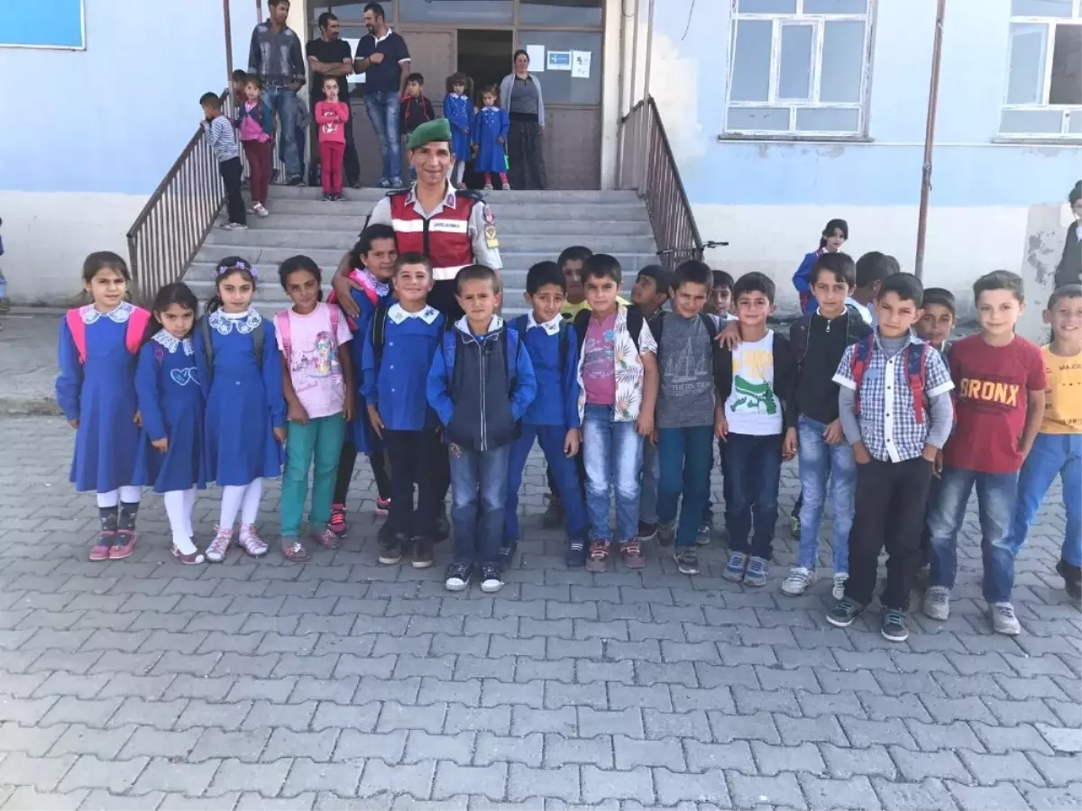 Jandarma\'dan Okullara Güvenlik Önlemi