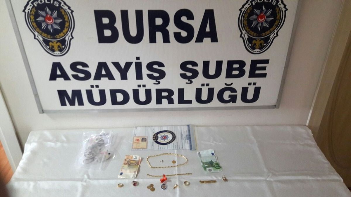 Kadın Hırsızlar Bursa\'da Yakalandı