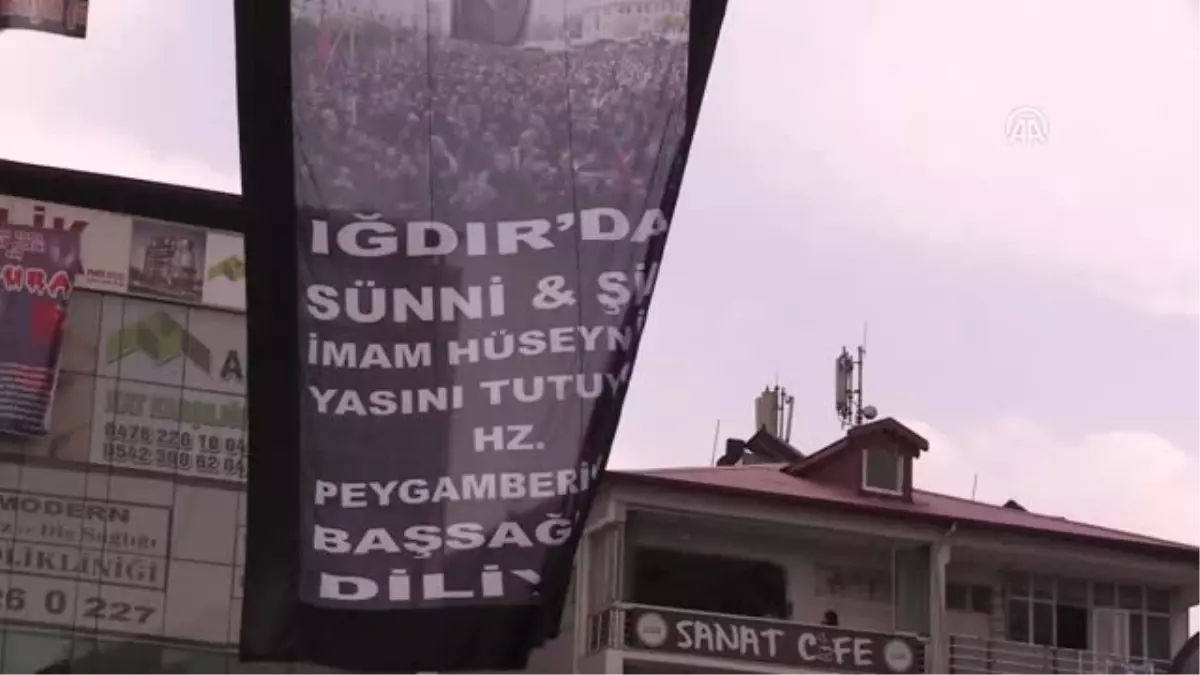 Kerbela Şehitleri Anılıyor