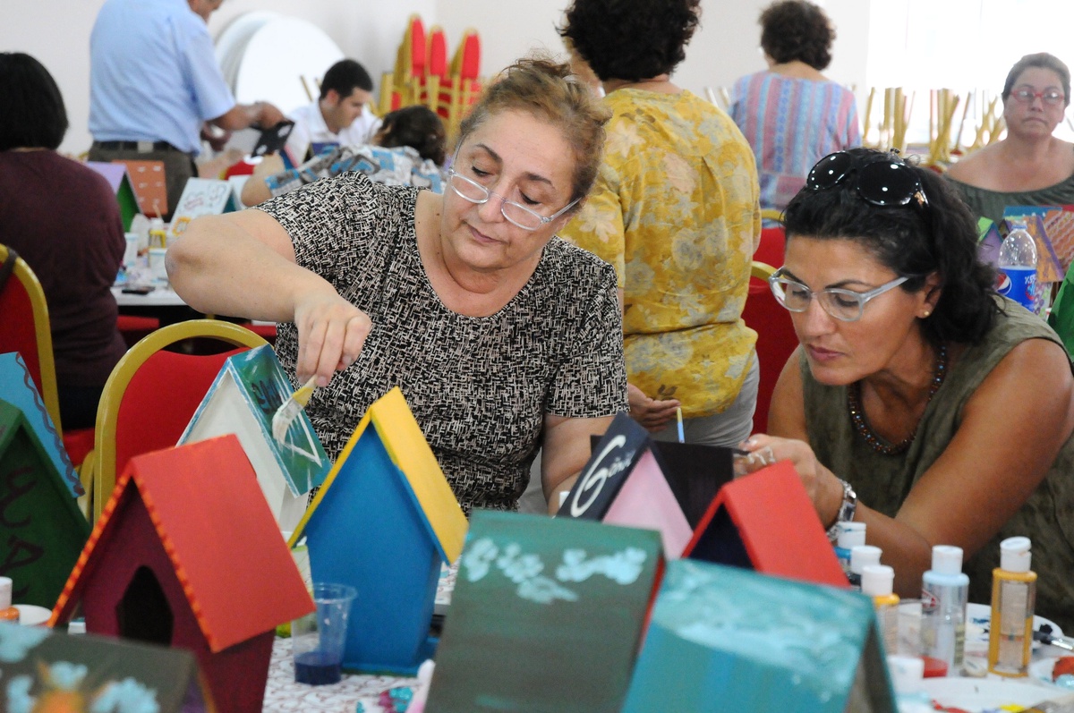 Suriyeli Kadınlardan Rengârenk Kuş Yuvaları
