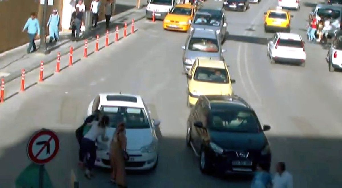 Trafik Kazaları Mobese Kameralarına Yansıdı
