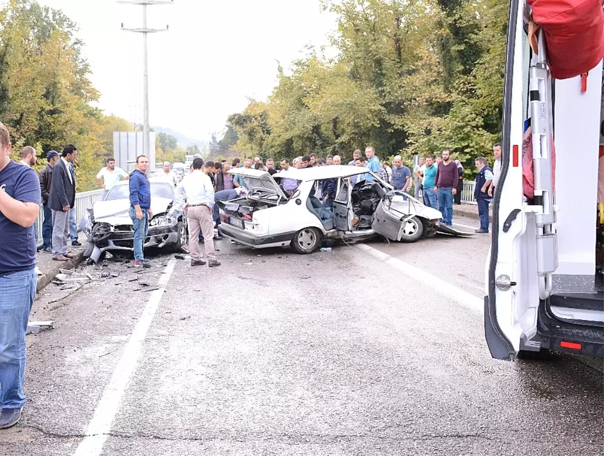 2 İlde Trafik Kazaları: 2 Ölü, 7 Yaralı