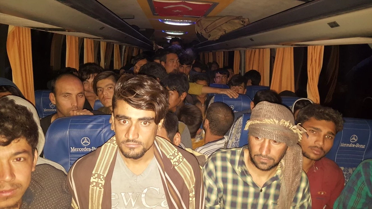 Ağrı\'da 62 Kaçak Göçmen Yakalandı