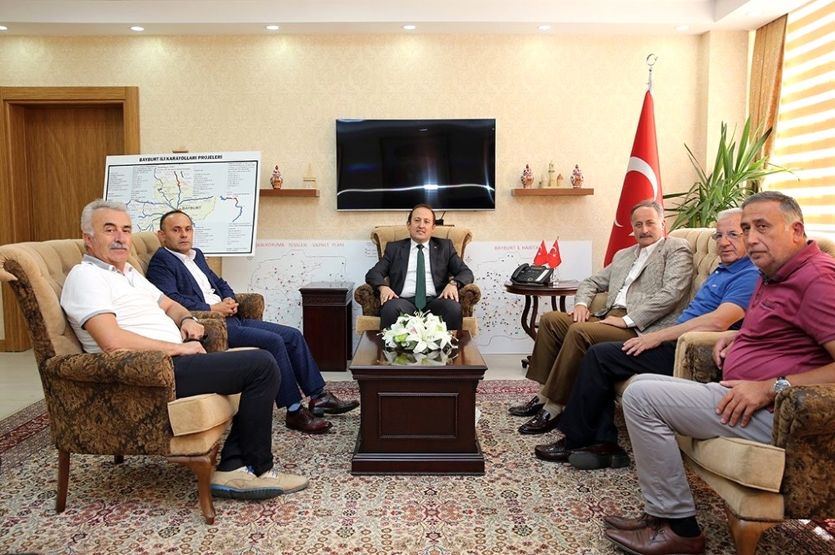 Ahilik Kutlama Komitesi ve Piraziz Ziraat Odası Heyeti Vali Pehlivan\'ı Ziyaret Etti