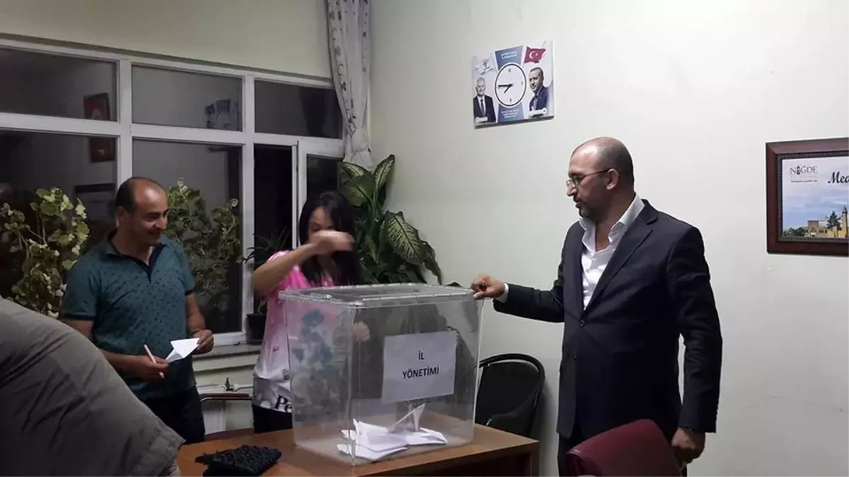 Ak Partide Yeni İl Başkanı İçin Temayül Yoklaması Yapıldı