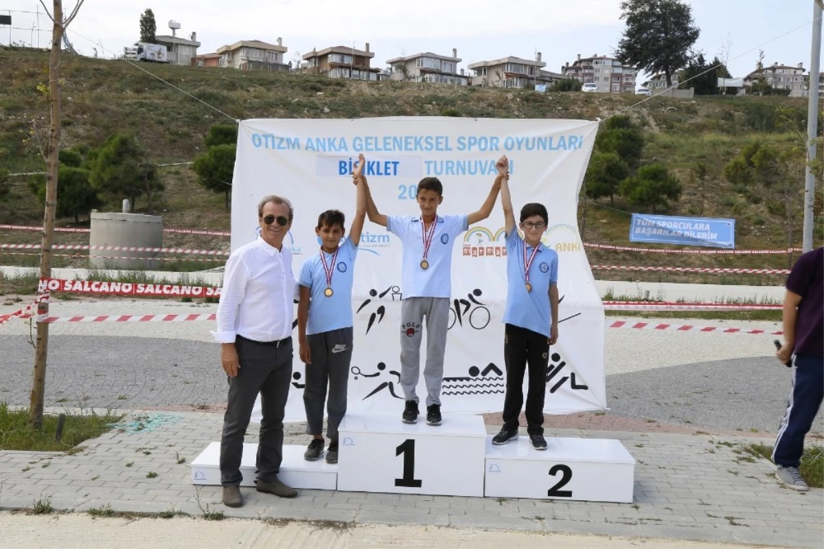 Büyükçekmece Belediyesi\'nden Otizmli Çocuklarla Bisiklet Turnuvası