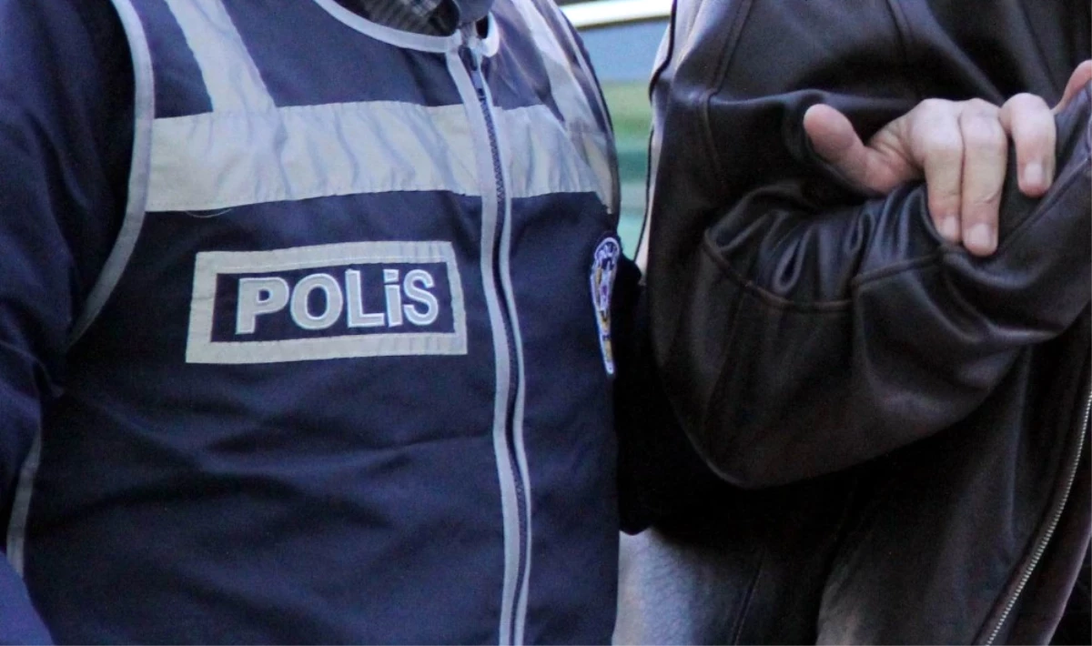 Cumhurbaşkanı Erdoğan\'a Hakarete 2 Gözaltı